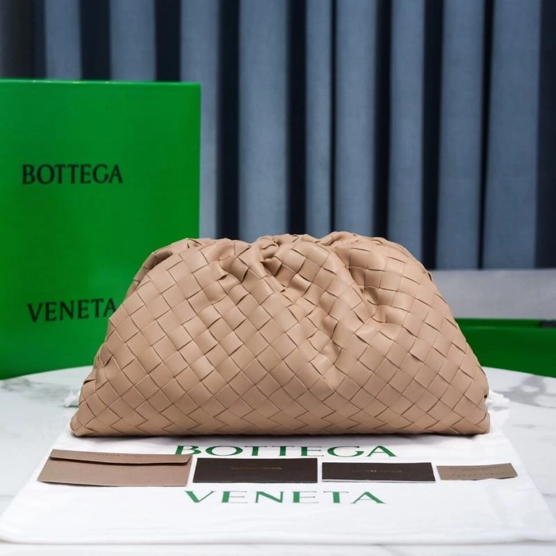 Bottega Veneta Pouch Clutch Bags Snug 68116