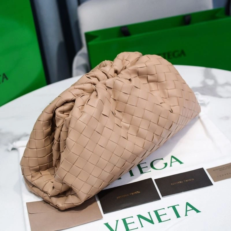 Bottega Veneta Pouch Clutch Bags Snug 68116
