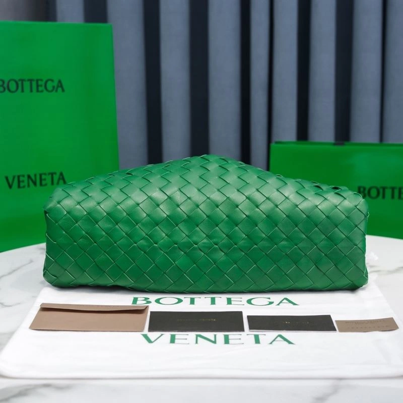 Bottega Veneta Pouch Clutch Bags Lightweight 68108