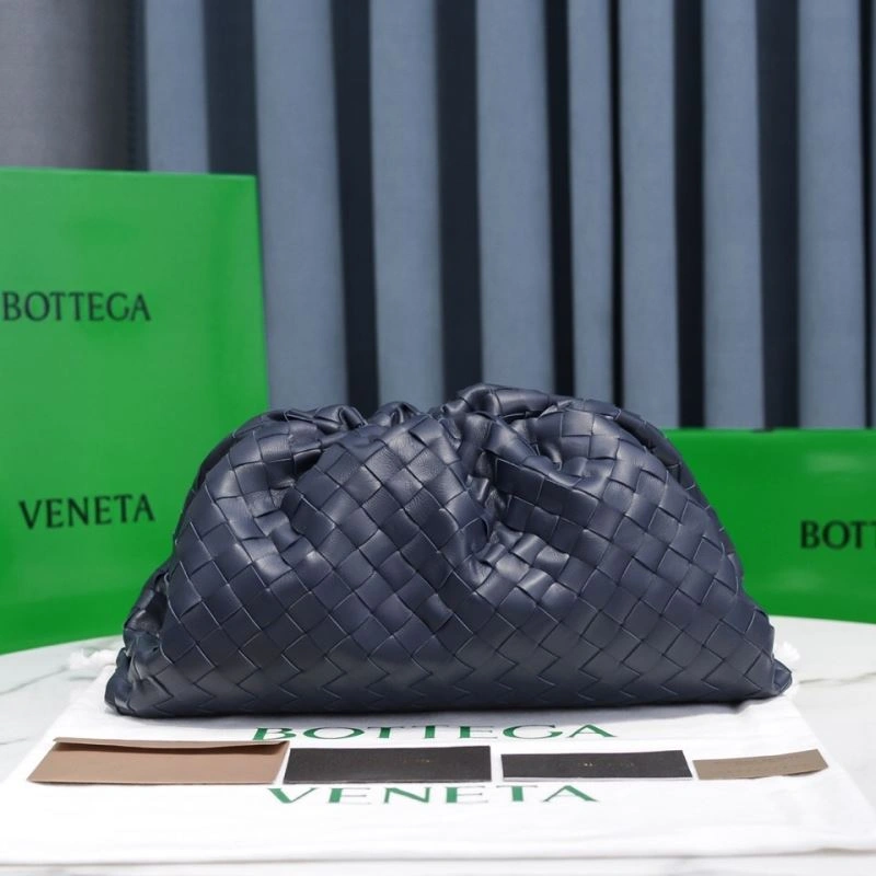 Bottega Veneta Pouch Clutch Bags Refined 68107