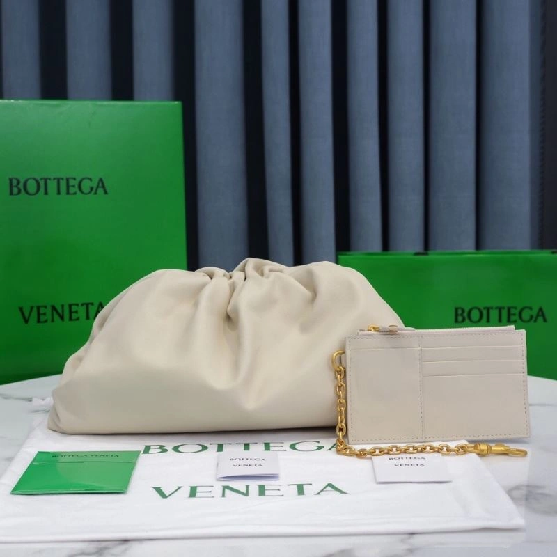 Bottega Veneta Pouch Clutch Bags Fashionable 68144