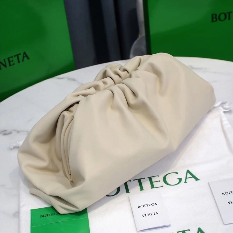 Bottega Veneta Pouch Clutch Bags Fashionable 68144