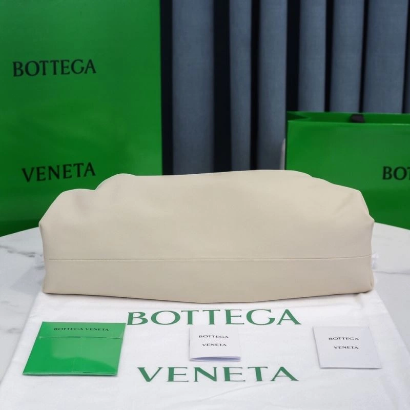 Bottega Veneta Pouch Clutch Bags Fashionable 68144