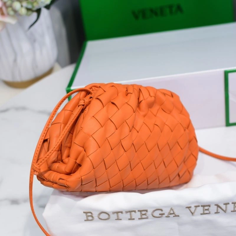 Bottega Veneta Pouch Clutch Bags Breathable 68141