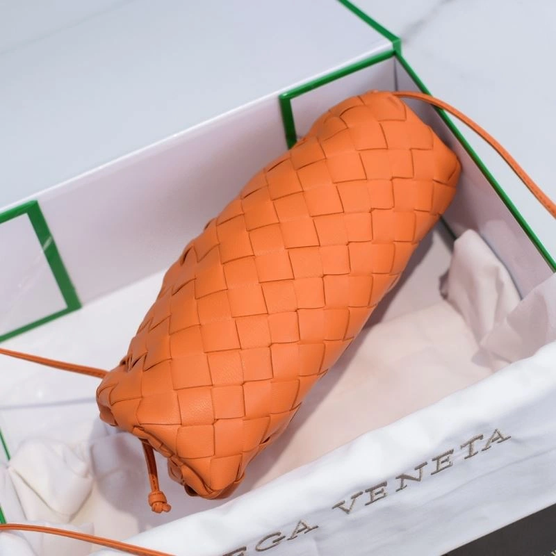Bottega Veneta Pouch Clutch Bags Breathable 68141