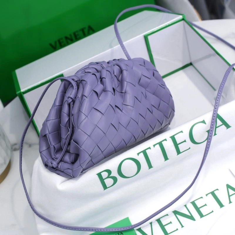 Vibrant Bottega Veneta Pouch Clutch Bags 68096