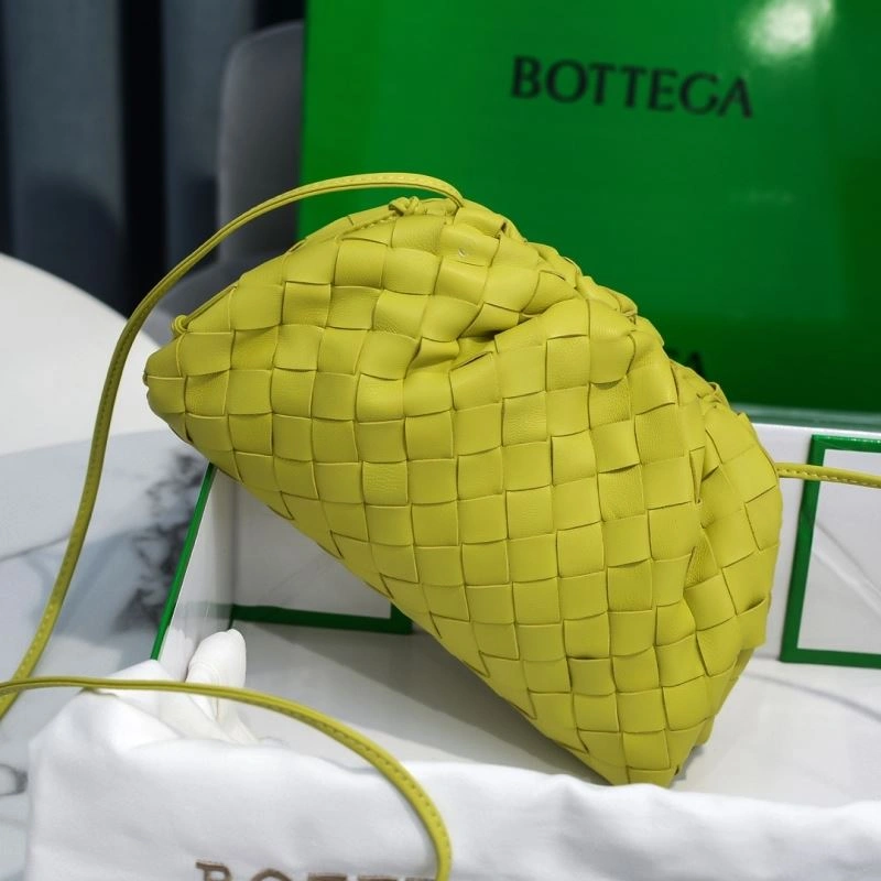 Bottega Veneta Pouch Clutch Bags Trendy 68140