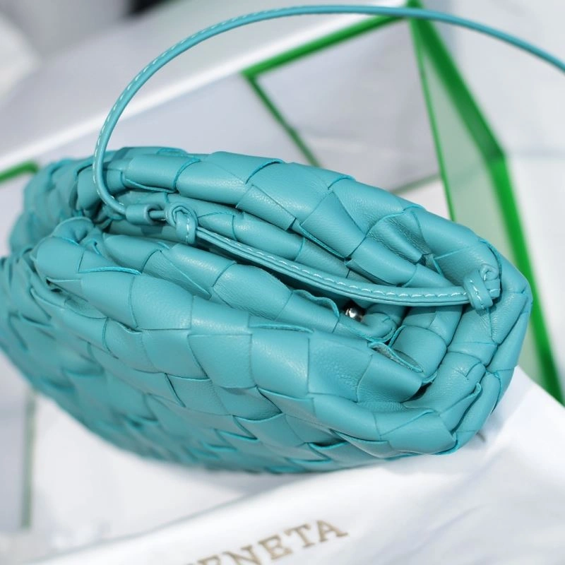 Trendsetting Bottega Veneta Pouch Clutch Bags 68091