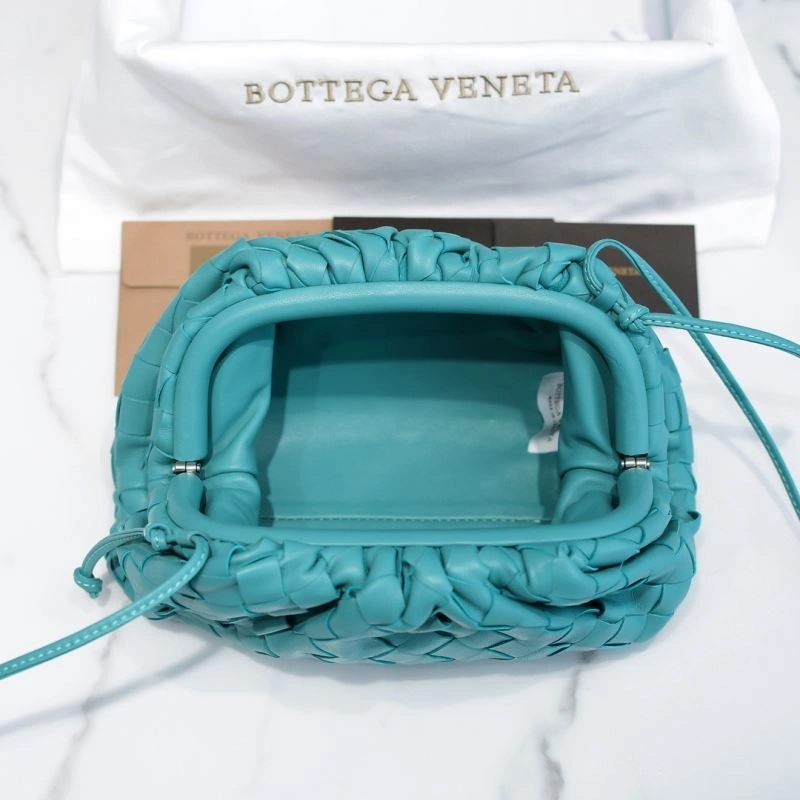 Trendsetting Bottega Veneta Pouch Clutch Bags 68091