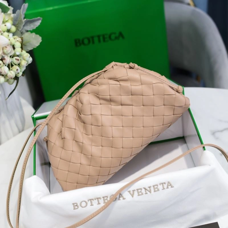 Seasonal Bottega Veneta Pouch Clutch Bags 68101