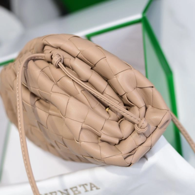 Seasonal Bottega Veneta Pouch Clutch Bags 68101
