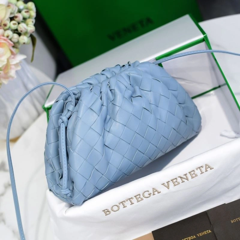 Bottega Veneta Pouch Clutch Bags Effortless 68138