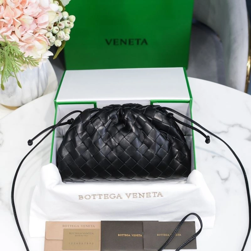 Bottega Veneta Pouch Clutch Bags Fashionable 68084