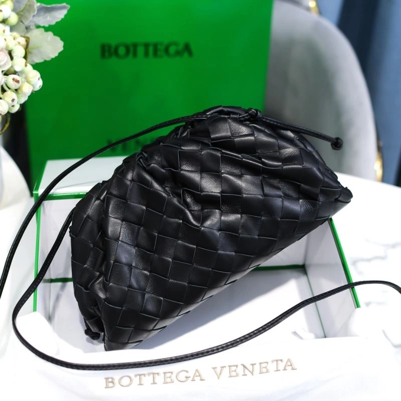 Bottega Veneta Pouch Clutch Bags Fashionable 68084