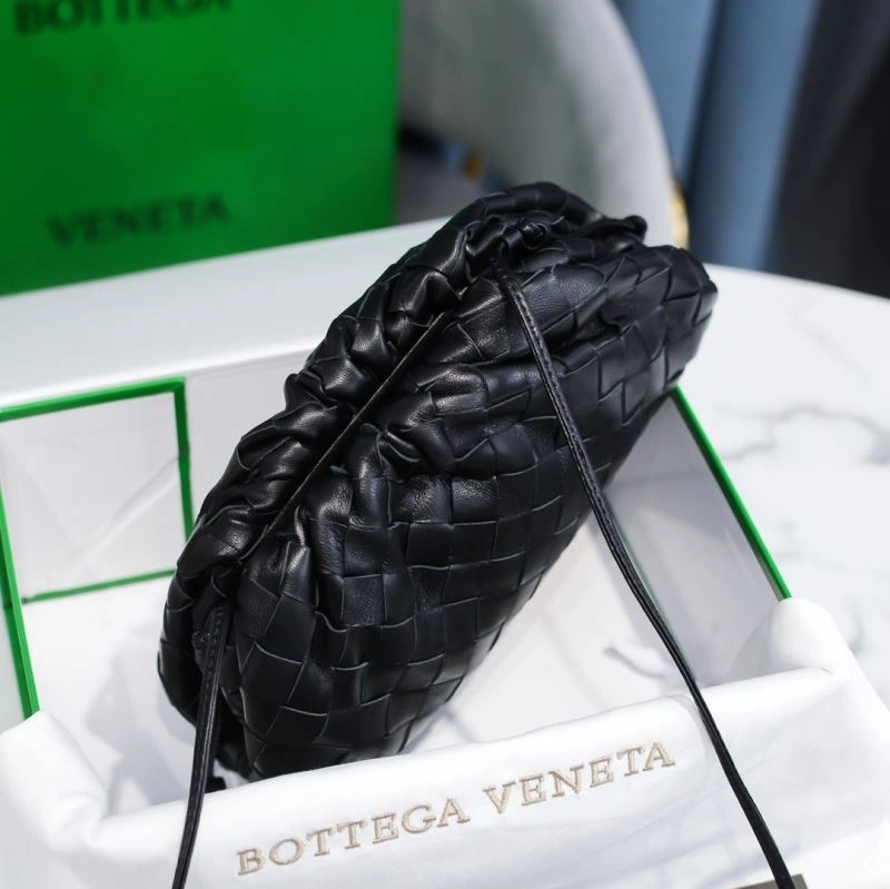 Bottega Veneta Pouch Clutch Bags Fashionable 68084