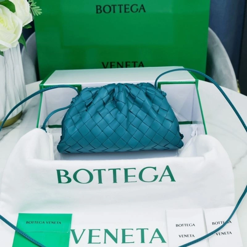 Bottega Veneta Pouch Clutch Bags Bright 68088