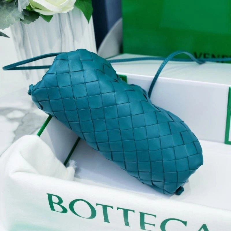 Bottega Veneta Pouch Clutch Bags Bright 68088