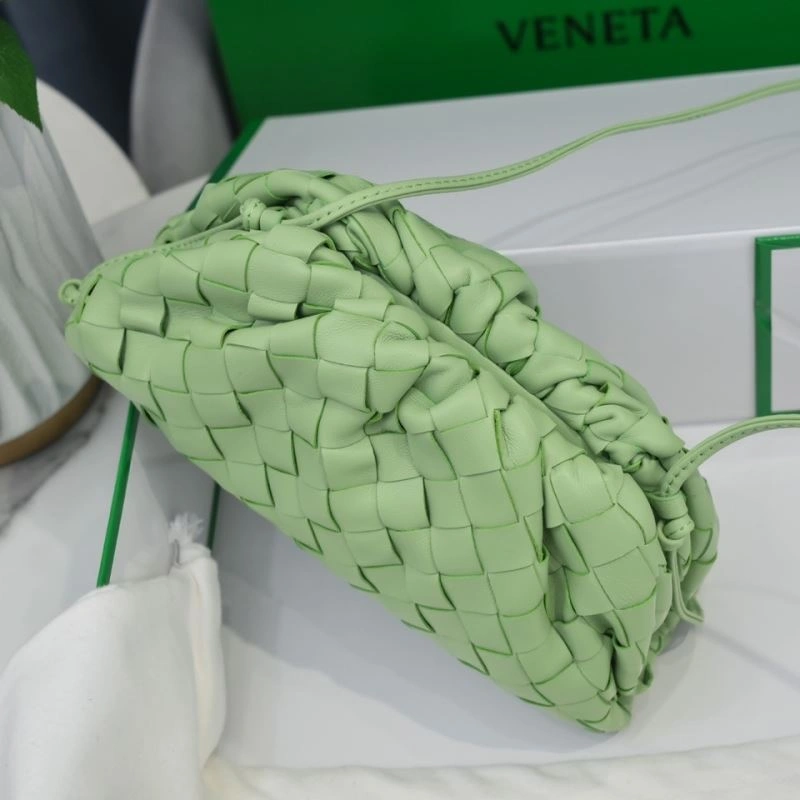 FashionForward Bottega Veneta Pouch Clutch Bags 68086