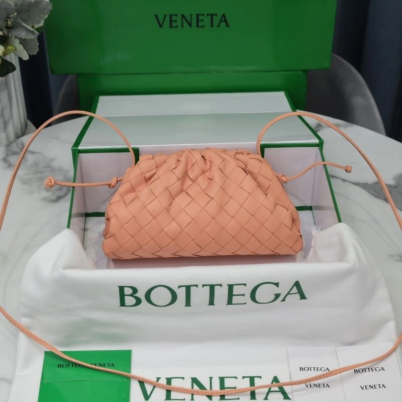 Bottega Veneta Pouch Clutch Bags Stylish 68082