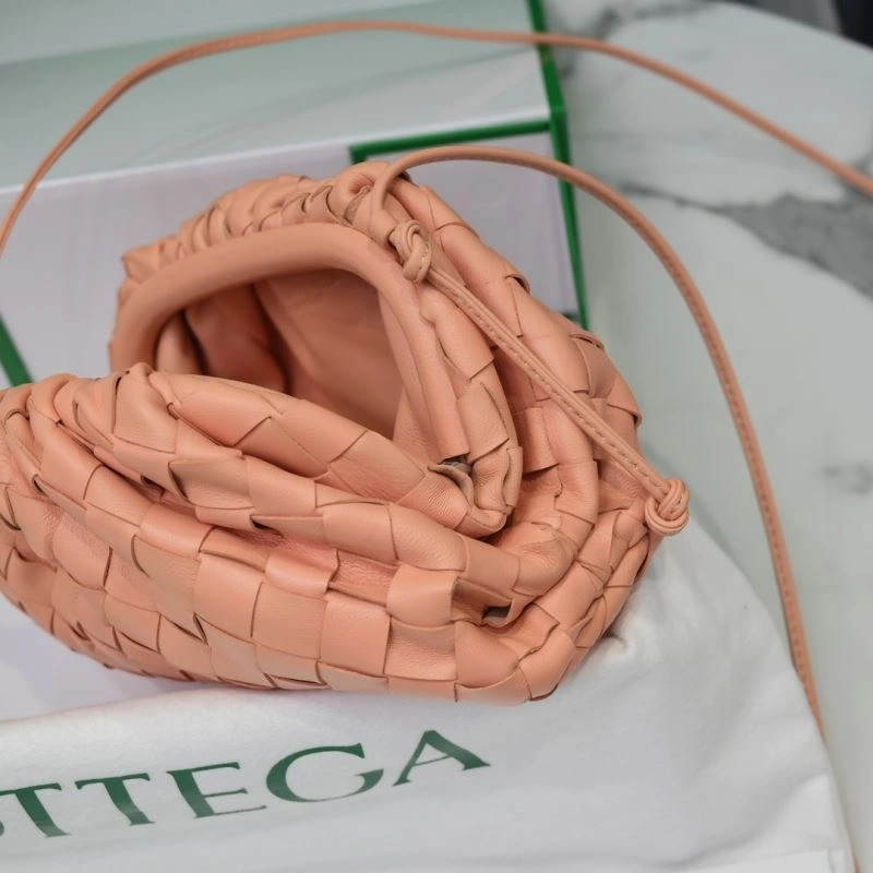 Bottega Veneta Pouch Clutch Bags Stylish 68082
