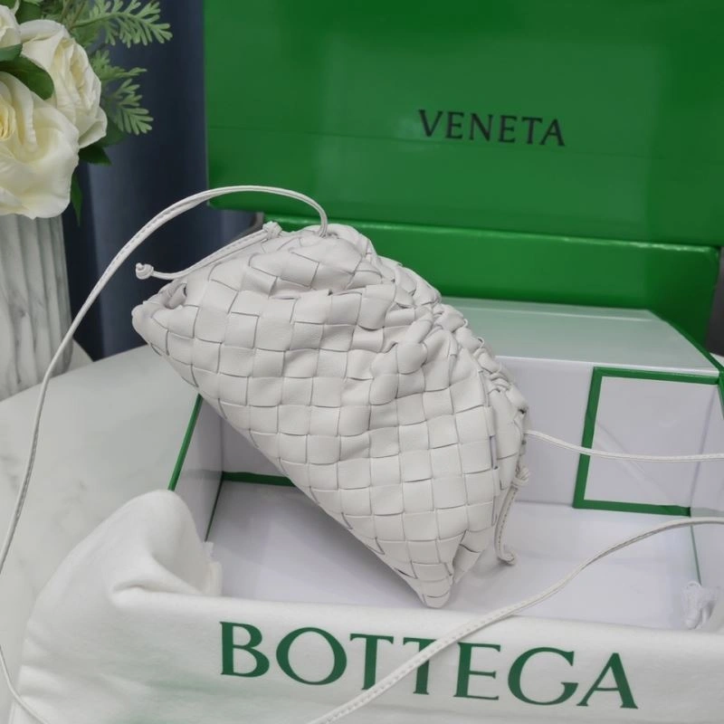 ModernLook Bottega Veneta Pouch Clutch Bags 68083