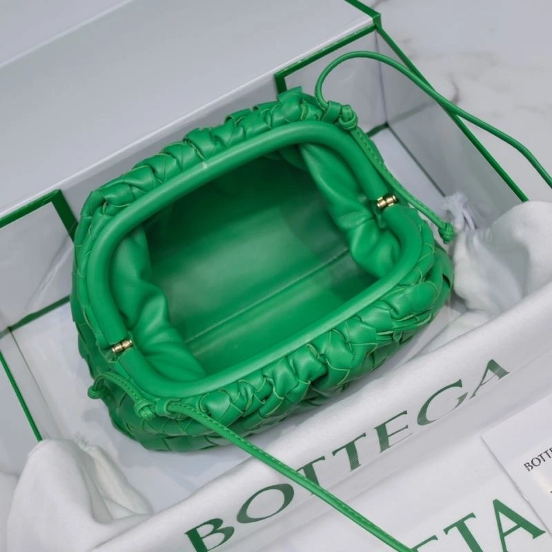 Bottega Veneta Pouch Clutch Bags EyeCatching 68126