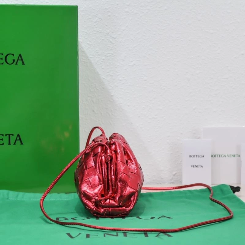 Vibrant Bottega Veneta Pouch Clutch Bags 68111