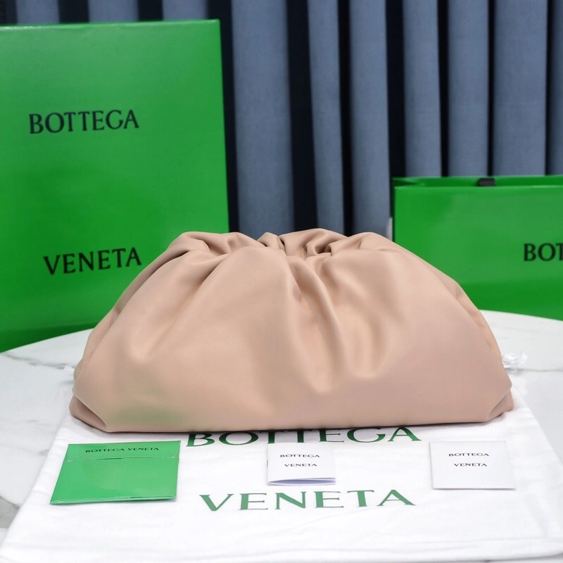 Sophisticated Bottega Veneta Pouch Clutch Bags 68061