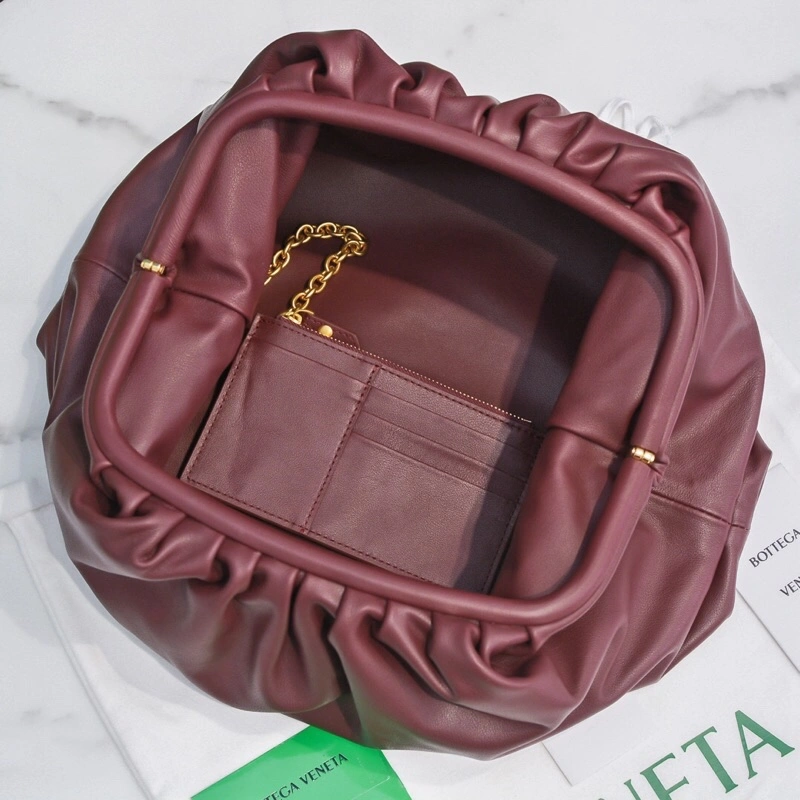 Stretchable Bottega Veneta Pouch Clutch Bags 68062