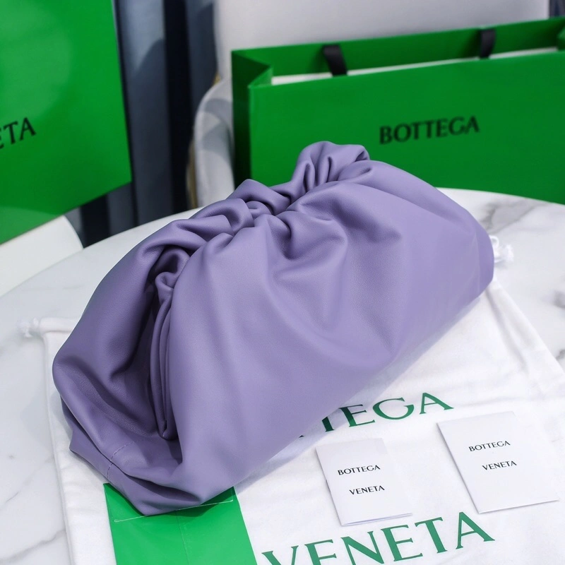 Bottega Veneta Pouch Clutch Bags EasyMatch 68059