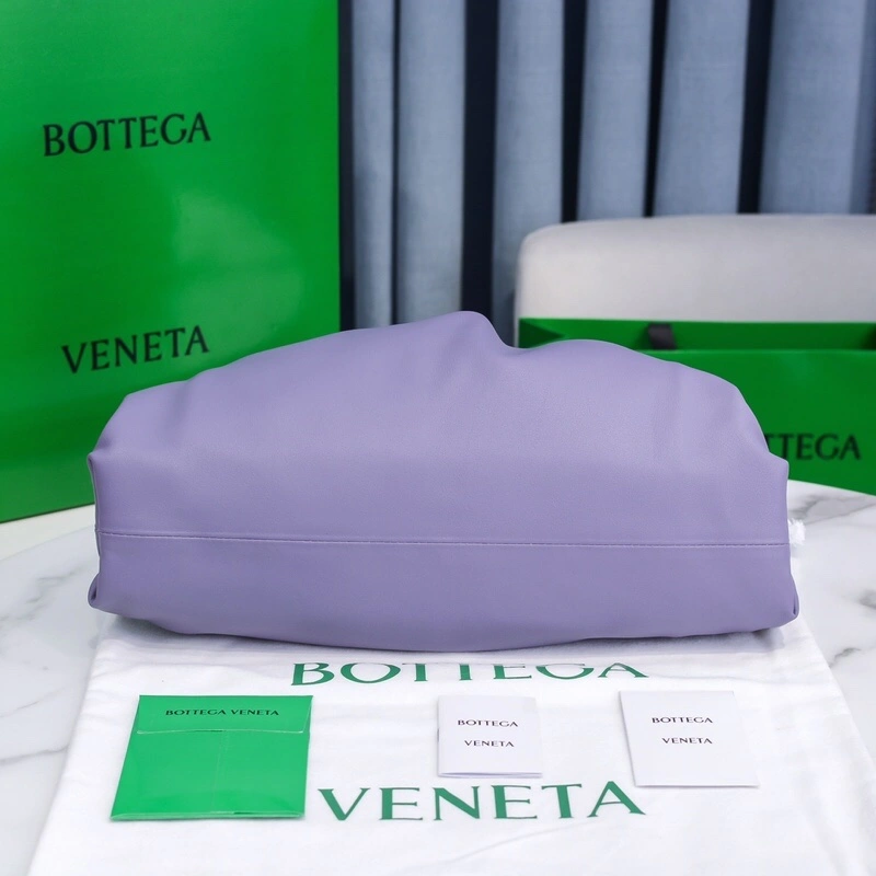 Bottega Veneta Pouch Clutch Bags EasyMatch 68059
