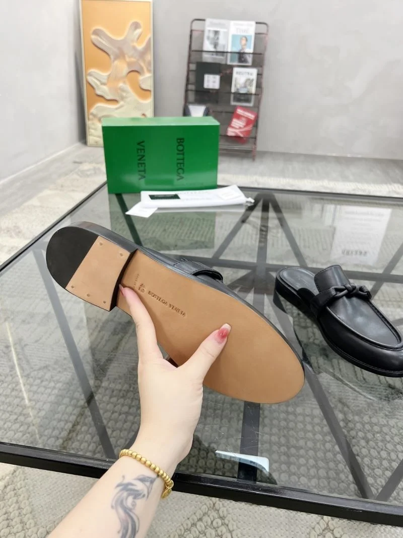 Flexible Bottega Veneta Sandals 5040