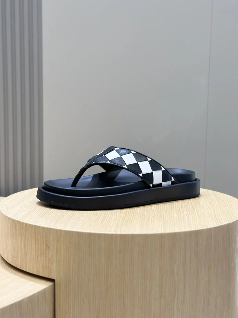 Bottega Veneta Sandals Elegant 5032