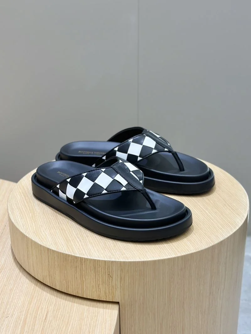 Bottega Veneta Sandals Elegant 5032