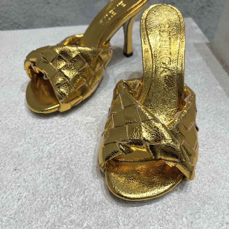 SunProtective Bottega Veneta Sandals 12981