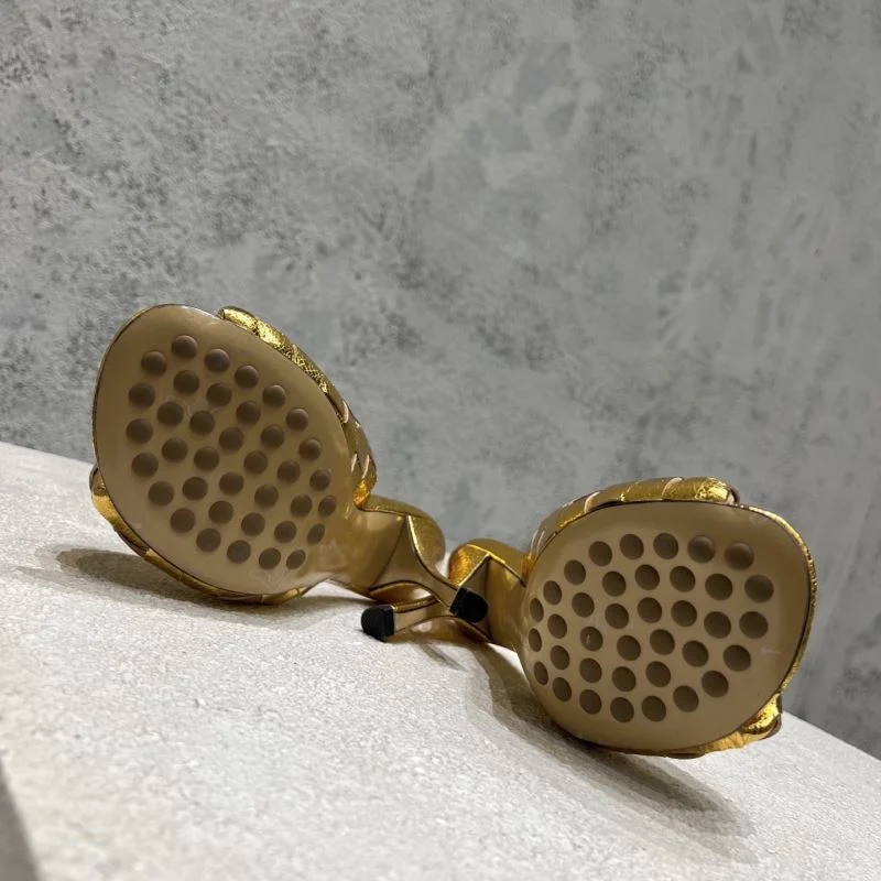 SunProtective Bottega Veneta Sandals 12981