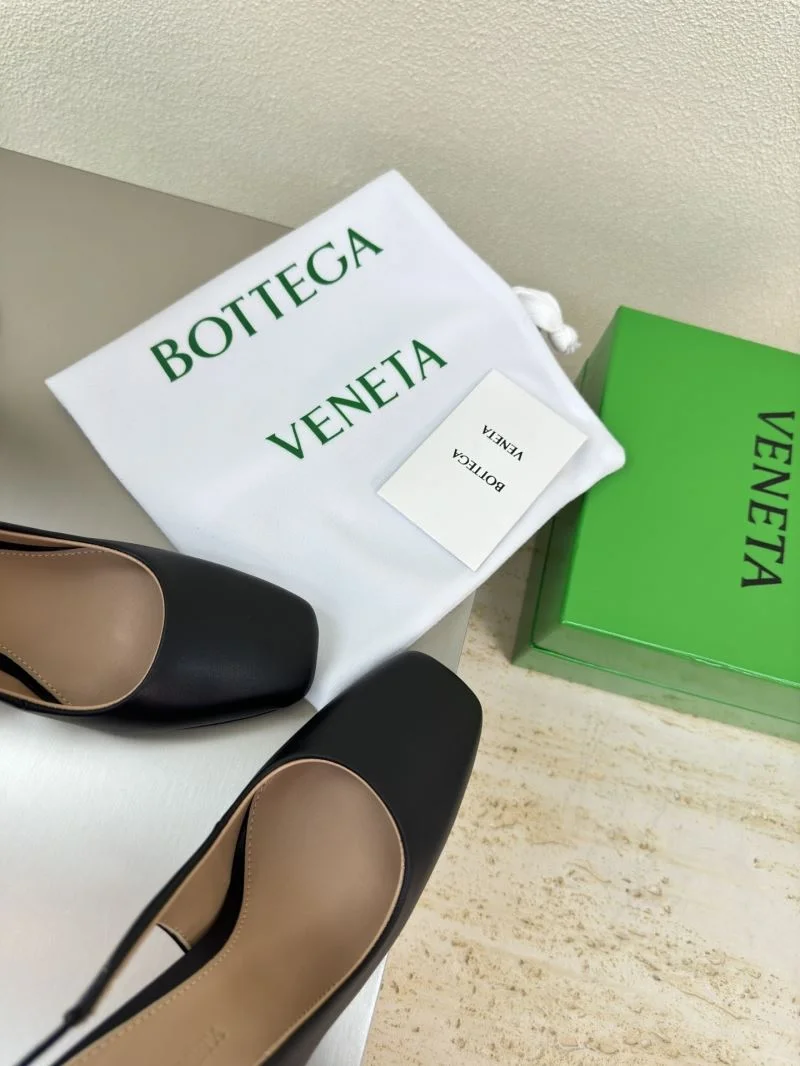 Bottega Veneta Sandals Unique 12932
