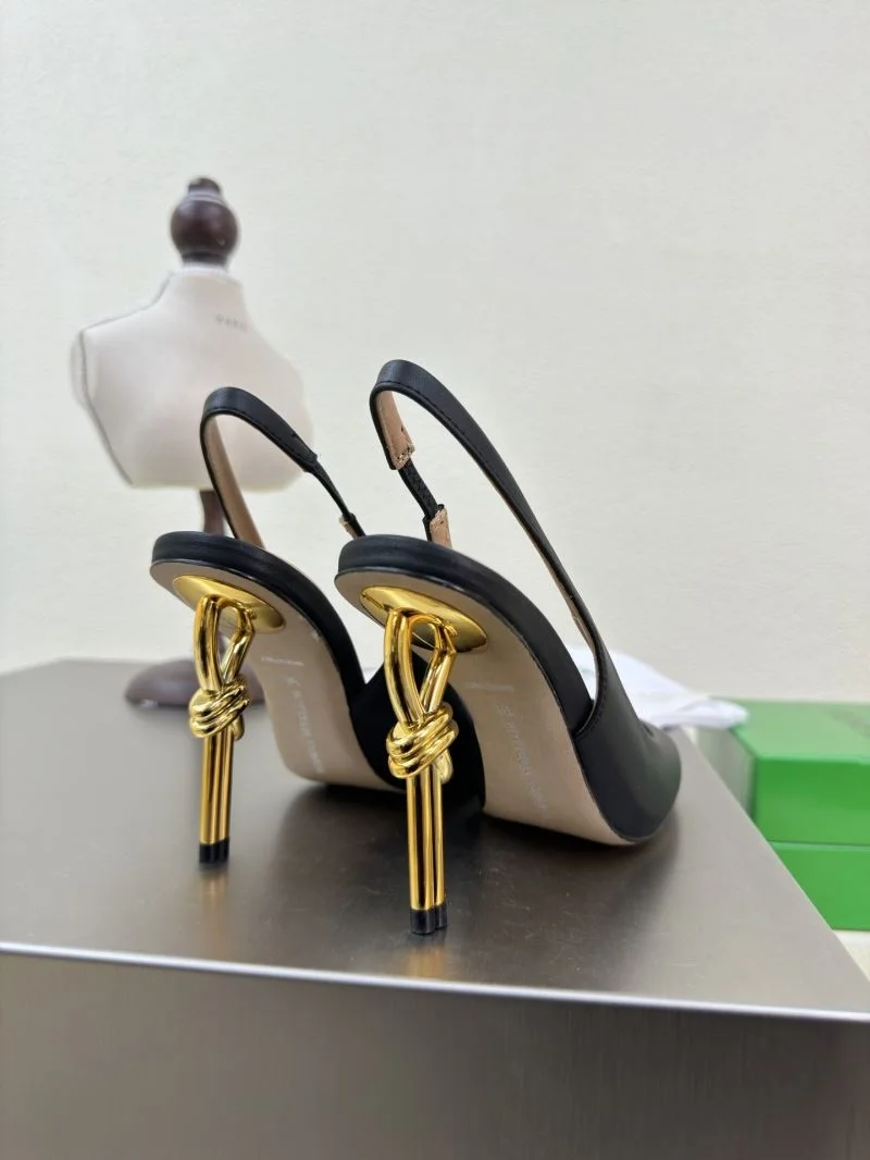 Bottega Veneta Sandals Unique 12932