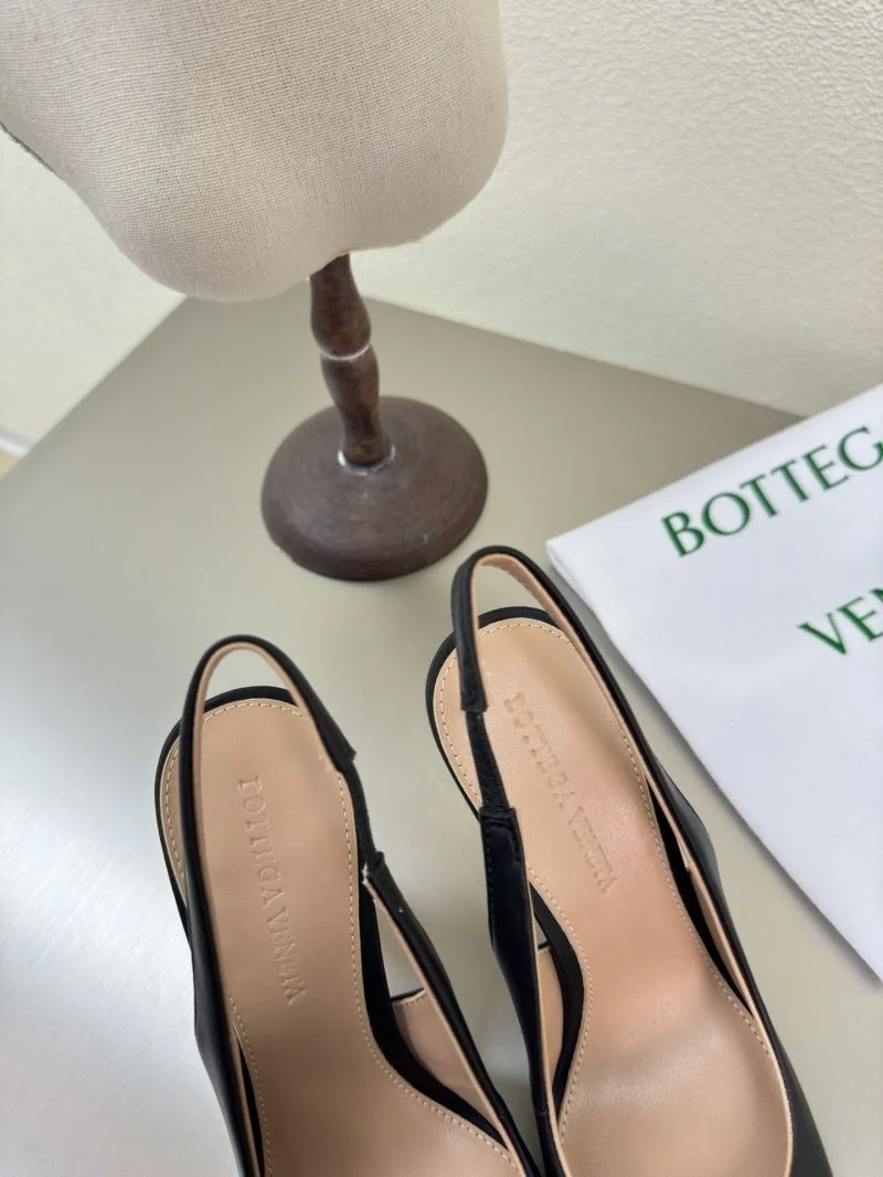 Bottega Veneta Sandals Unique 12932