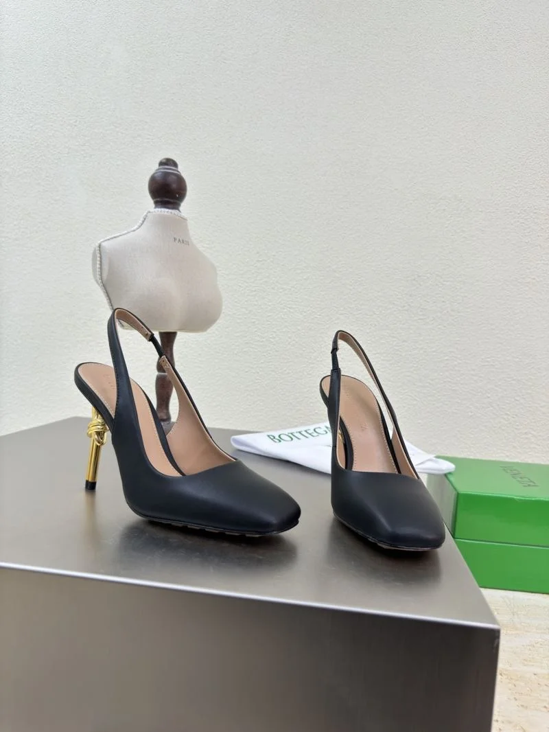 Bottega Veneta Sandals Unique 12932
