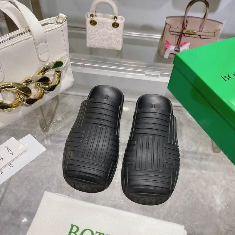RelaxedFit Bottega Veneta Sandals 10571