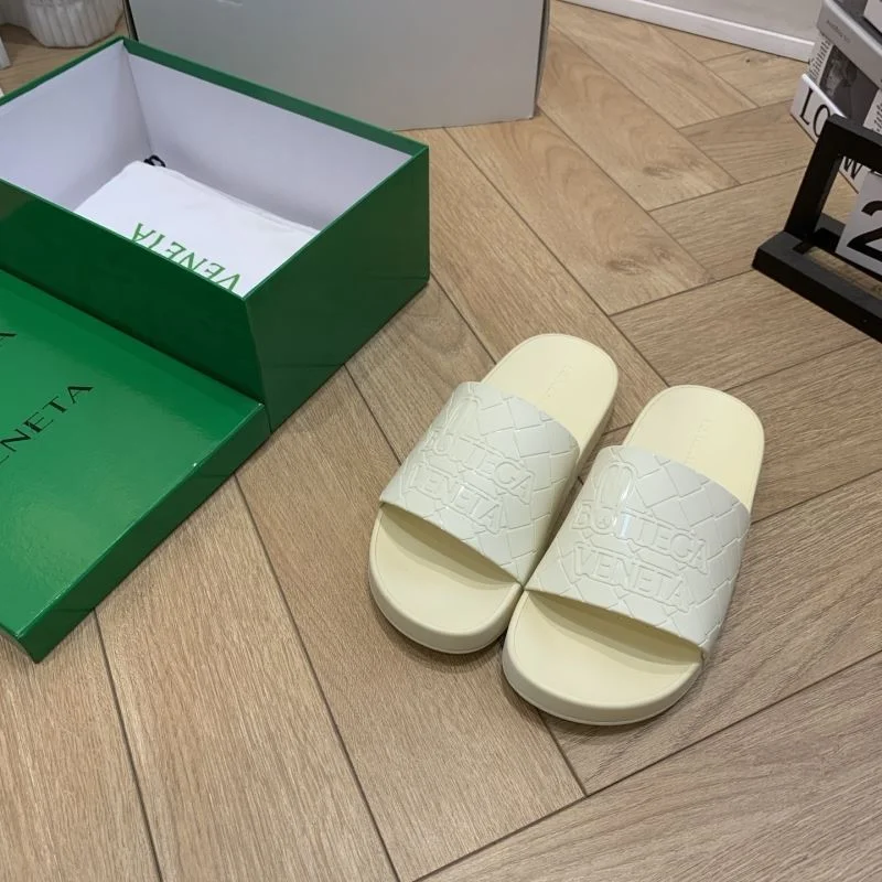 FastDry Bottega Veneta Sandals 10475