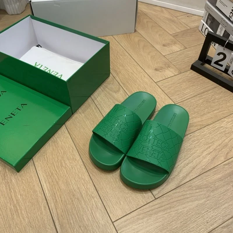 Versatile Bottega Veneta Sandals 10483