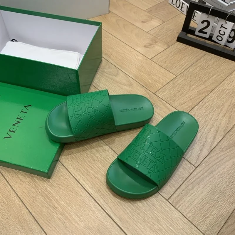 Versatile Bottega Veneta Sandals 10483