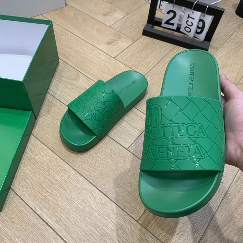 Versatile Bottega Veneta Sandals 10483