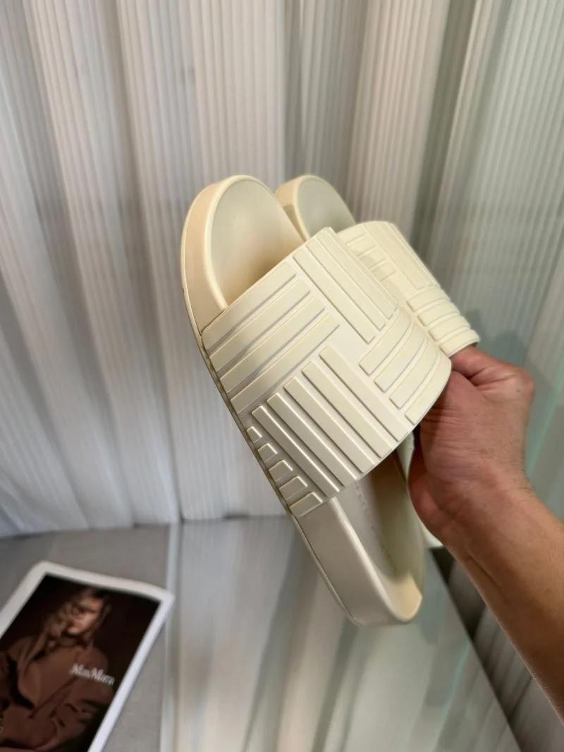 TravelReady Bottega Veneta Sandals 10461