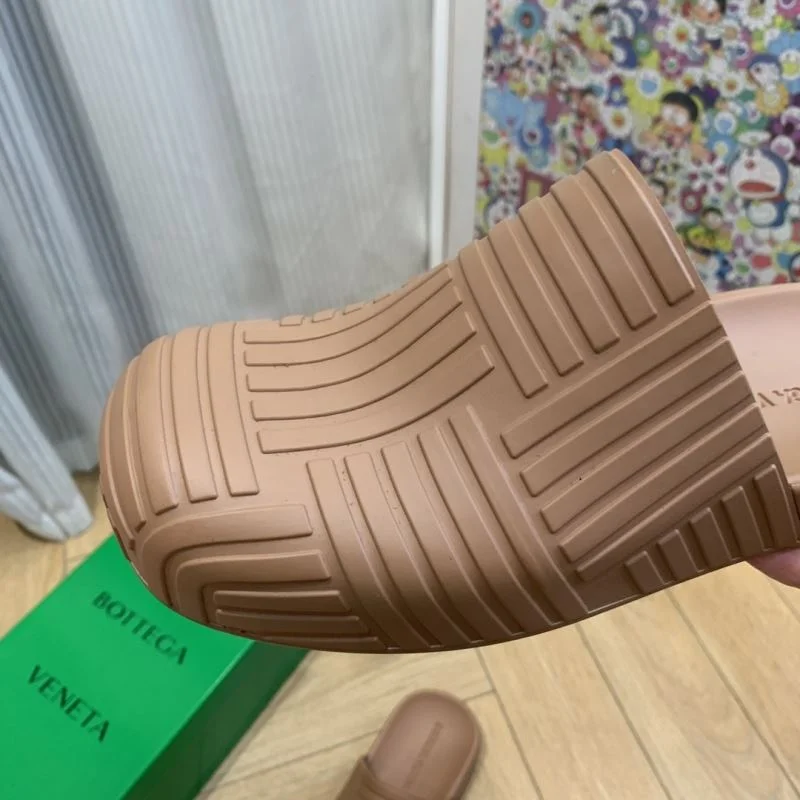 Trendy Bottega Veneta Sandals 10511