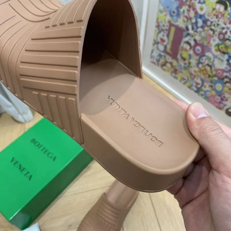 Trendy Bottega Veneta Sandals 10511