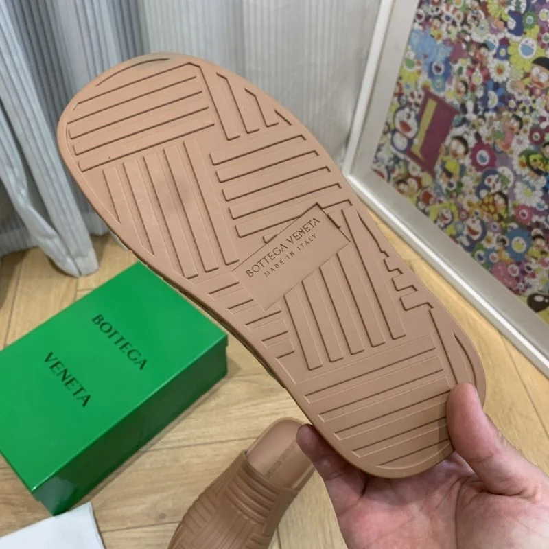 Trendy Bottega Veneta Sandals 10511