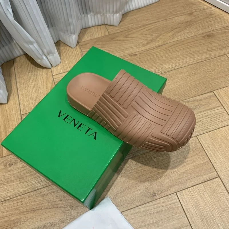Trendy Bottega Veneta Sandals 10511